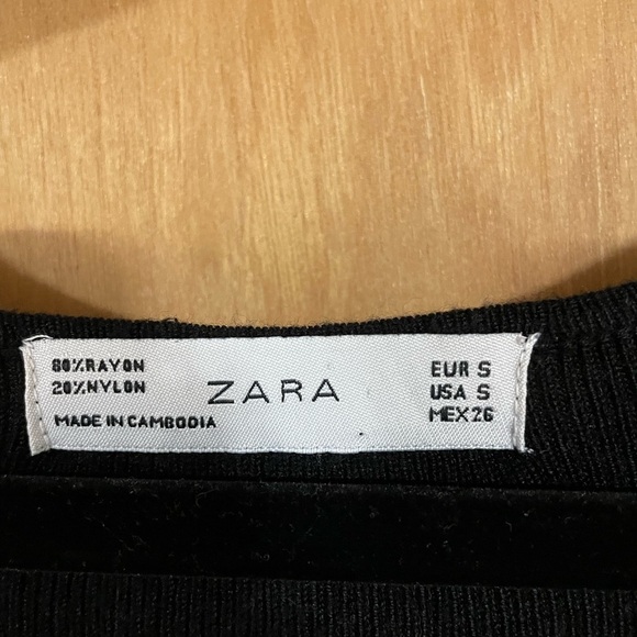 ZARA-fitted long sleeve knit body con dress - Picture 2 of 2